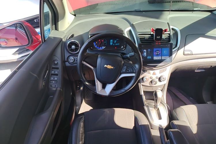 Used Chevrolet Trax 2014 1.4T Automatic Two-Wheel Drive Luxury Model Steering Wheel