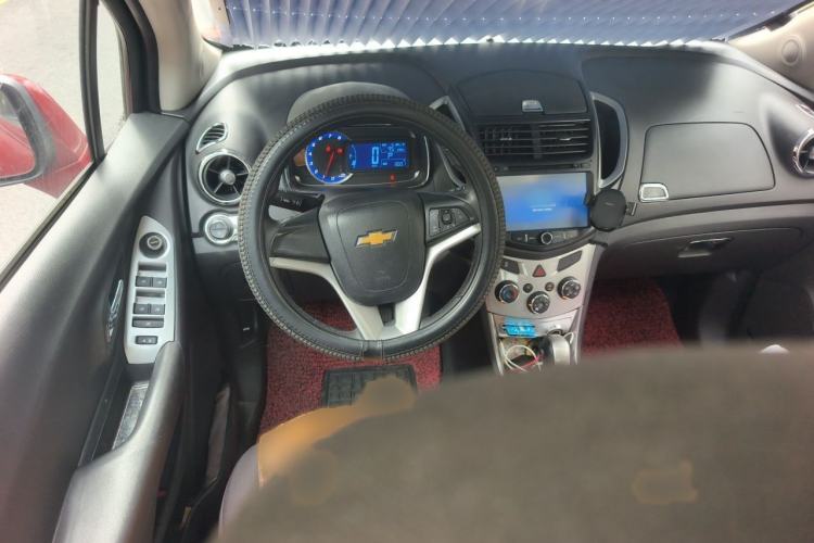 Used Chevrolet Trax 2014 1.4T Automatic Two-Wheel Drive Luxury Model Steering Wheel