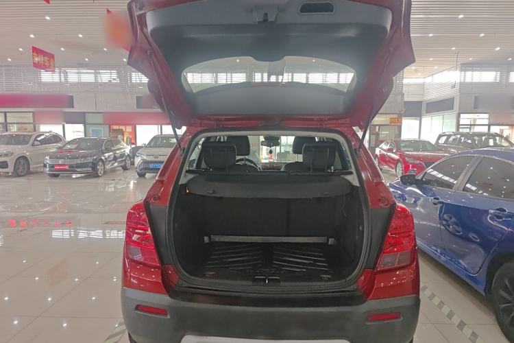 Used Chevrolet Trax 2014 1.4T Automatic All-Wheel Drive Flagship Version Trunk