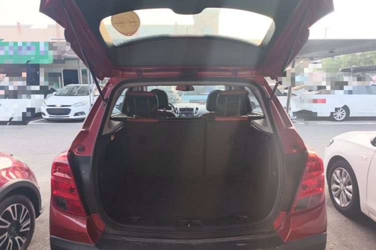 Used Chevrolet Trax 2014 1.4T Automatic Two-Wheel Drive Luxury Model Trunk