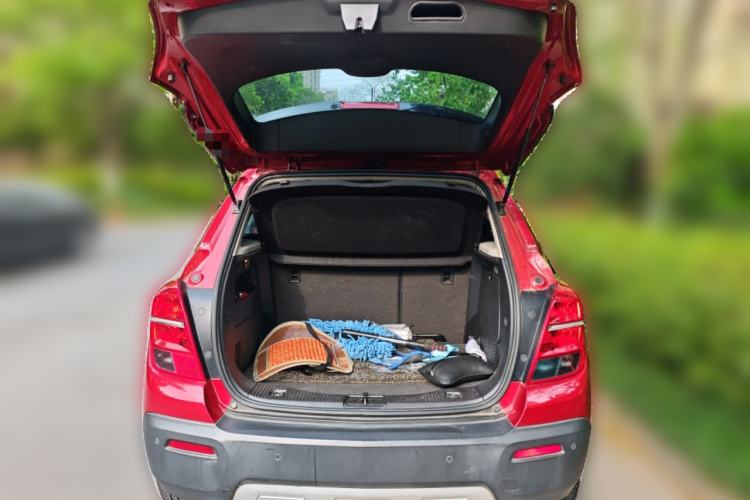 Used Chevrolet Trax 2014 1.4T Transformers Limited Edition Trunk