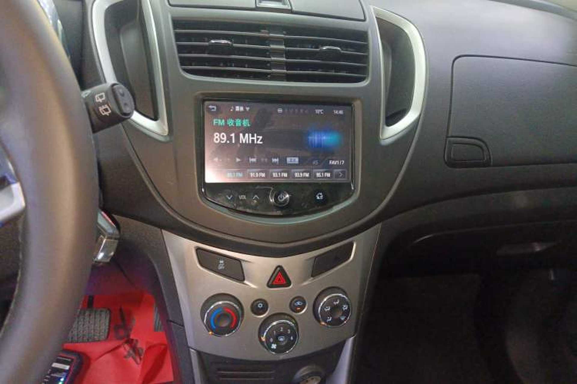 Used Chevrolet Trax 2014 1.4T Automatic Two-Wheel Drive Luxury Model Audio And AC Panel