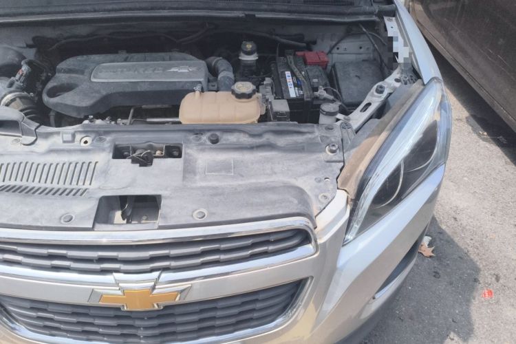 Used Chevrolet Trax 2014 1.4T Manual Two-Wheel Drive Comfort Model Engine Bay Left