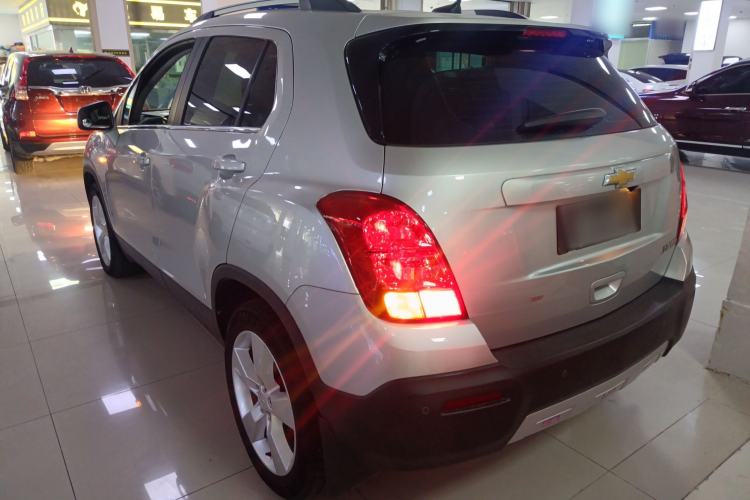 Used Chevrolet Trax 2014 1.4T Automatic Two-Wheel Drive Luxury Model Exterior 2