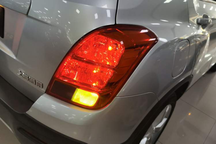 Used Chevrolet Trax 2014 1.4T Automatic Two-Wheel Drive Luxury Model Exterior 6