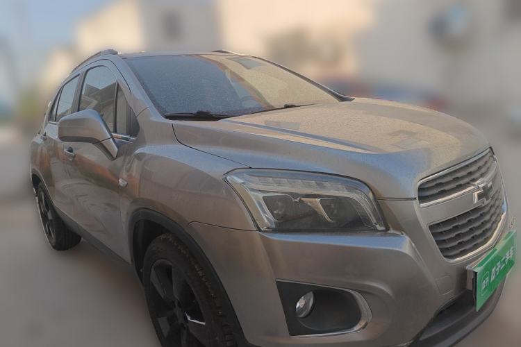 Used Chevrolet Trax 2014 1.4T Automatic Two-Wheel Drive Luxury Model Front Right 45 Deg