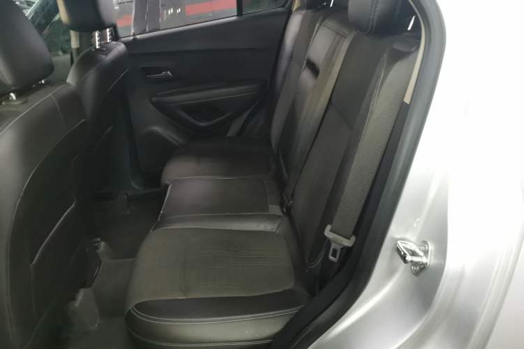 Used Chevrolet Trax 2014 1.4T Automatic Two-Wheel Drive Luxury Model Interior 4
