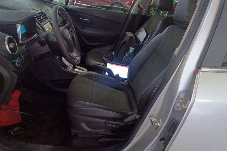 Used Chevrolet Trax 2014 1.4T Automatic Two-Wheel Drive Luxury Model Left Front Seat