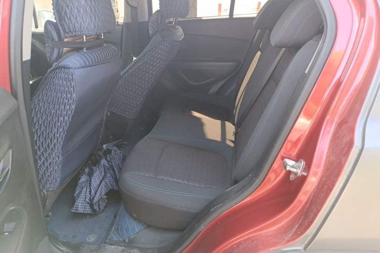Used Chevrolet Trax 2014 1.4T Manual Two-Wheel Drive Comfort Model Left Rear Seat