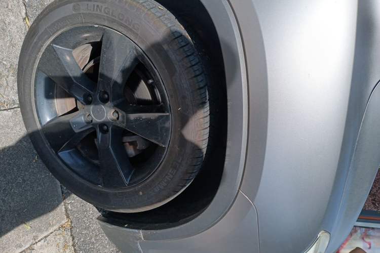 Used Chevrolet Trax 2014 1.4T Manual Two-Wheel Drive Comfort Model Right Front Wheel Hub