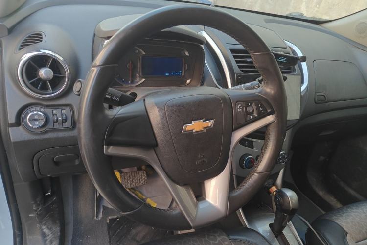 Used Chevrolet Trax 2014 1.4T Automatic Two-Wheel Drive Luxury Model Steering Wheel