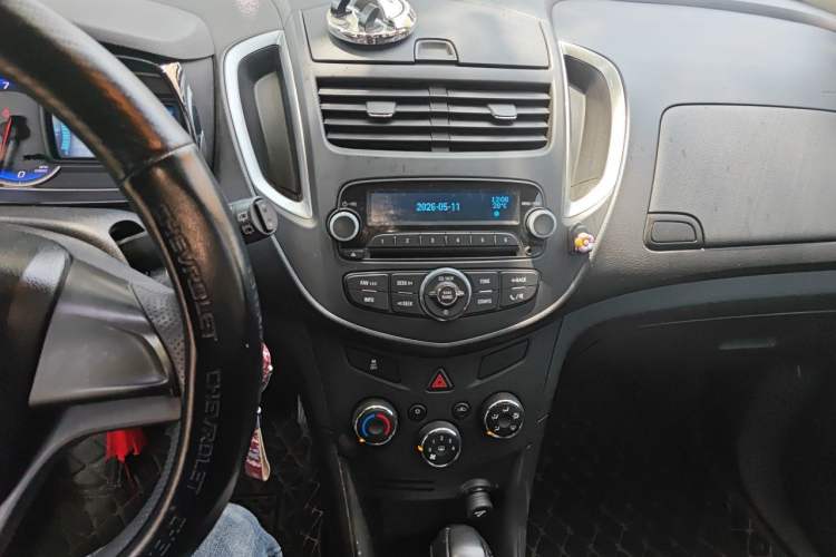 Used Chevrolet Trax 2014 1.4T Automatic Two-Wheel Drive Comfort Version Audio And AC Panel