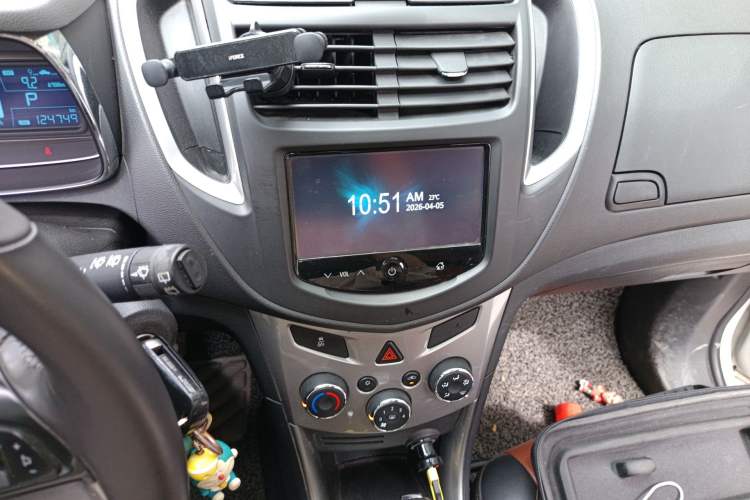 Used Chevrolet Trax 2014 1.4T Automatic Two-Wheel Drive Luxury Model Audio And AC Panel