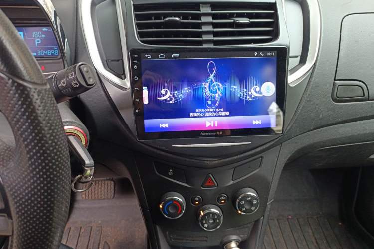 Used Chevrolet Trax 2014 1.4T Automatic Two-Wheel Drive Comfort Version Audio And AC Panel
