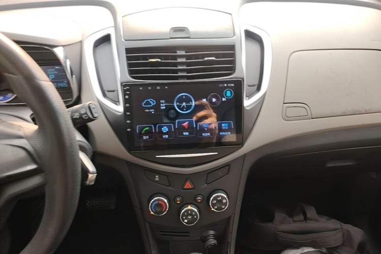 Used Chevrolet Trax 2014 1.4T Automatic Two-Wheel Drive Comfort Version Audio And AC Panel