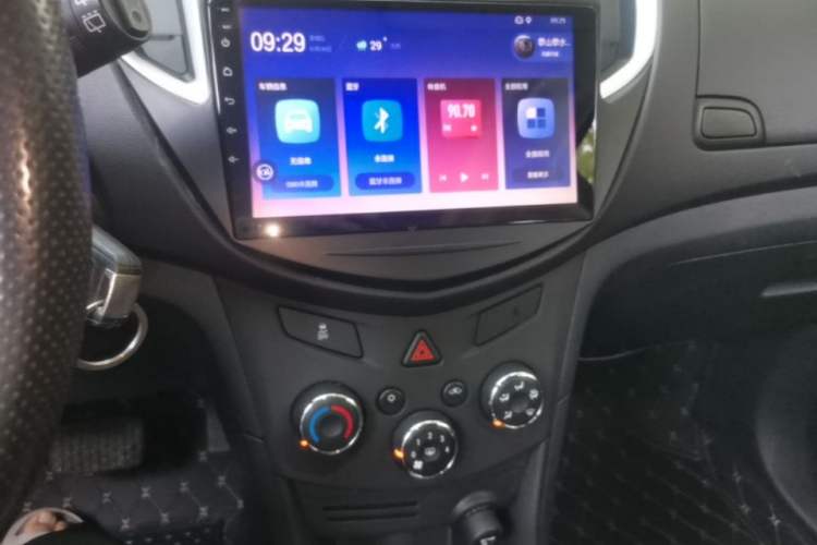 Used Chevrolet Trax 2014 1.4T Automatic Two-Wheel Drive Comfort Version Audio And AC Panel