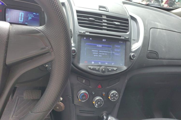 Used Chevrolet Trax 2014 1.4T Automatic Two-Wheel Drive Comfort Version Audio And AC Panel