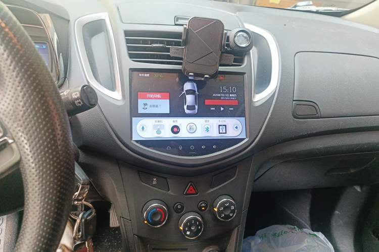 Used Chevrolet Trax 2014 1.4T Automatic Two-Wheel Drive Comfort Version Audio And AC Panel