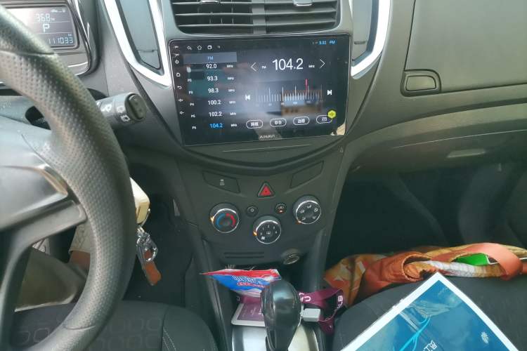 Used Chevrolet Trax 2014 1.4T Automatic Two-Wheel Drive Comfort Version Audio And AC Panel