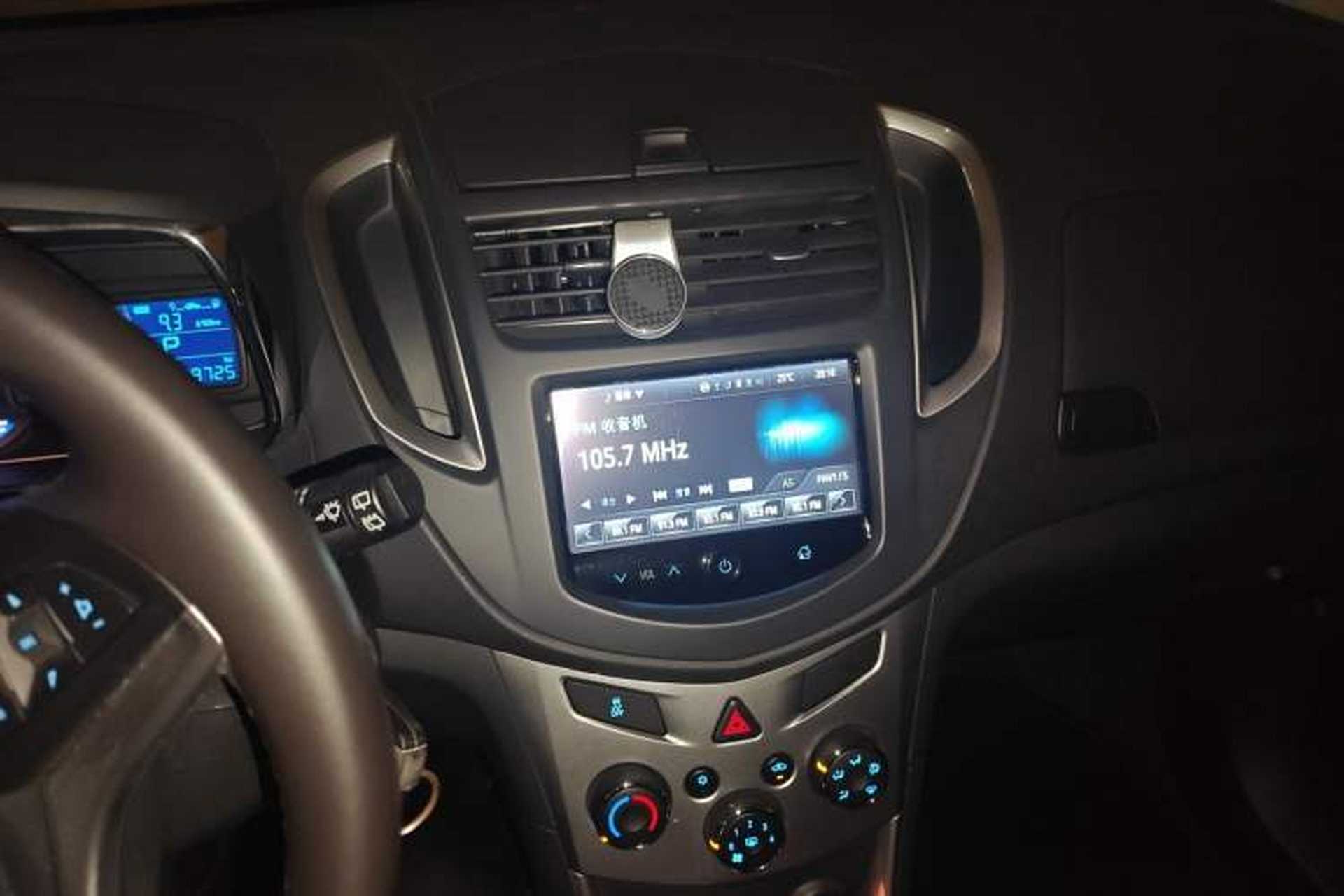 Used Chevrolet Trax 2014 1.4T Automatic Two-Wheel Drive Luxury Model Audio And AC Panel