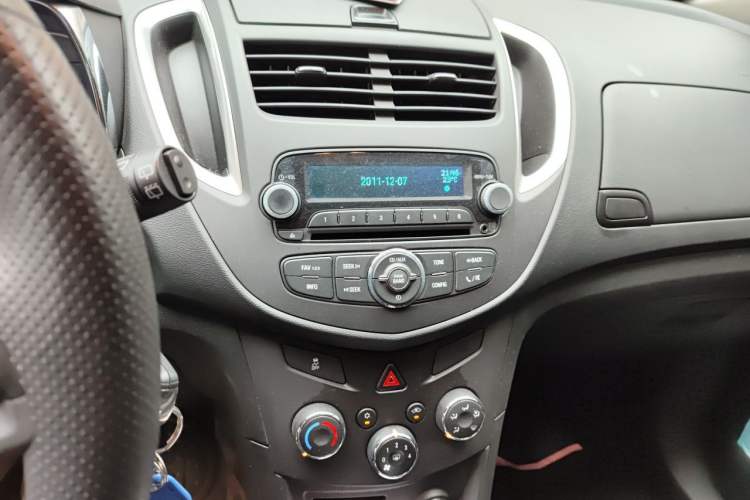 Used Chevrolet Trax 2014 1.4T Automatic Two-Wheel Drive Comfort Version Audio And AC Panel