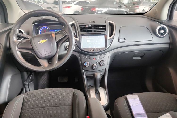 Used Chevrolet Trax 2014 1.4T Automatic Two-Wheel Drive Comfort Version Center Console