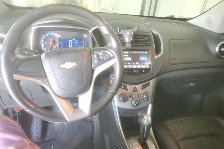 Used Chevrolet Trax 2014 1.4T Automatic All-Wheel Drive Flagship Version Center Console
