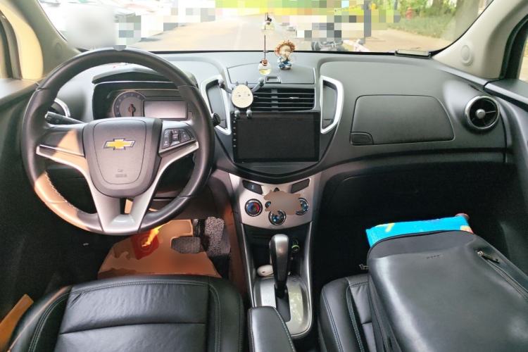 Used Chevrolet Trax 2014 1.4T Automatic All-Wheel Drive Flagship Version Center Console