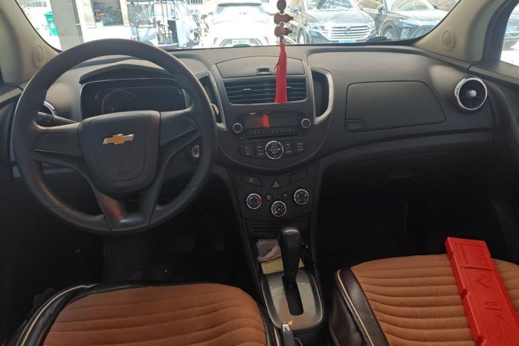 Used Chevrolet Trax 2014 1.4T Automatic Two-Wheel Drive Comfort Version Center Console