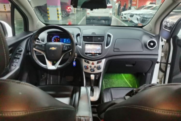 Used Chevrolet Trax 2014 1.4T Automatic All-Wheel Drive Flagship Version Center Console
