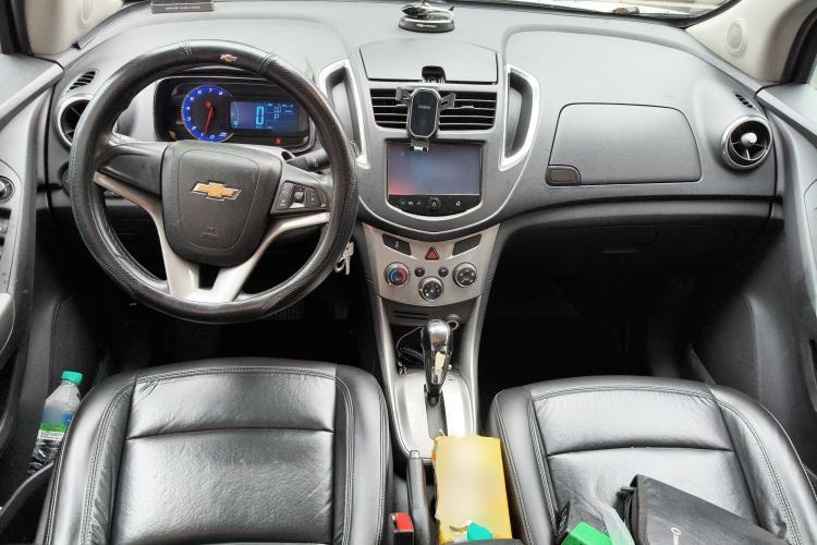 Used Chevrolet Trax 2014 1.4T Automatic All-Wheel Drive Flagship Version Center Console