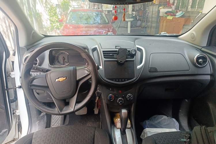 Used Chevrolet Trax 2014 1.4T Automatic Two-Wheel Drive Comfort Version Center Console