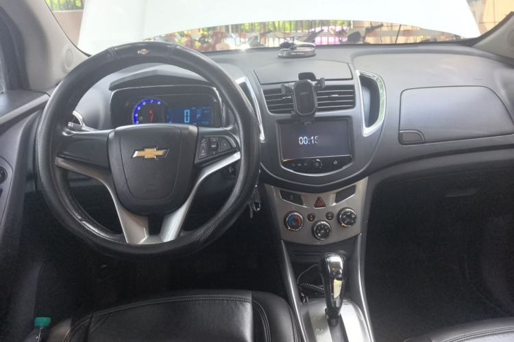 Used Chevrolet Trax 2014 1.4T Automatic All-Wheel Drive Flagship Version Center Console