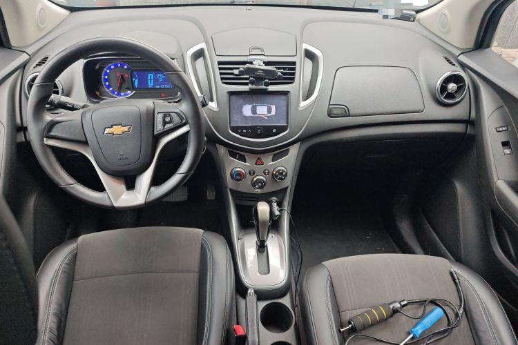 Used Chevrolet Trax 2014 1.4T Automatic Two-Wheel Drive Luxury Model Center Console