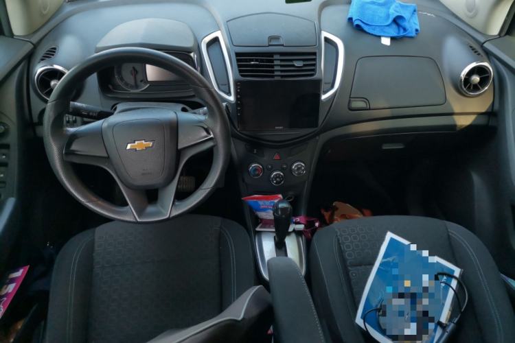 Used Chevrolet Trax 2014 1.4T Automatic Two-Wheel Drive Comfort Version Center Console