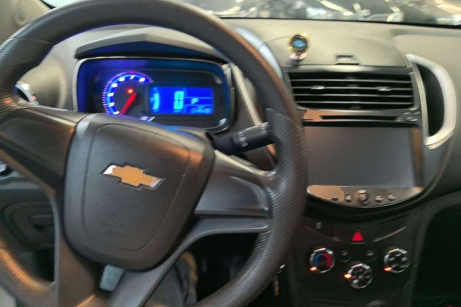 Used Chevrolet Trax 2014 1.4T Automatic Two-Wheel Drive Comfort Version Center Console