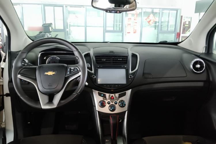 Used Chevrolet Trax 2014 1.4T Automatic Two-Wheel Drive Luxury Model Center Console