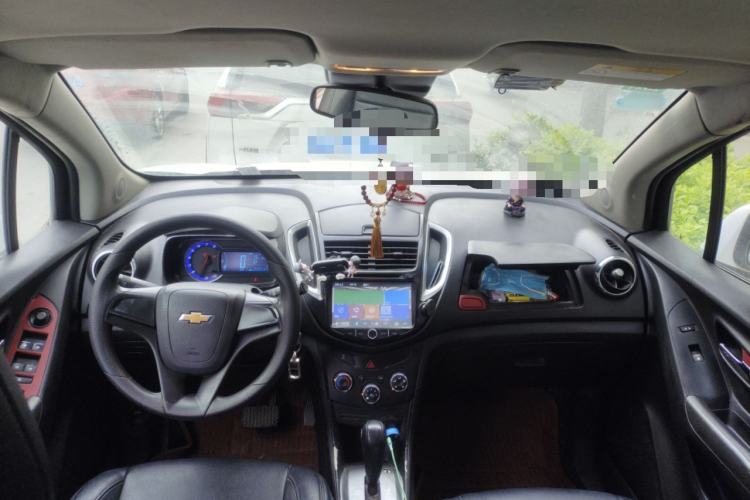 Used Chevrolet Trax 2014 1.4T Automatic Two-Wheel Drive Comfort Version Center Console