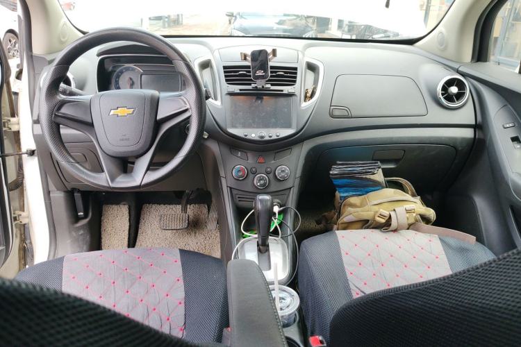 Used Chevrolet Trax 2014 1.4T Automatic Two-Wheel Drive Comfort Version Center Console