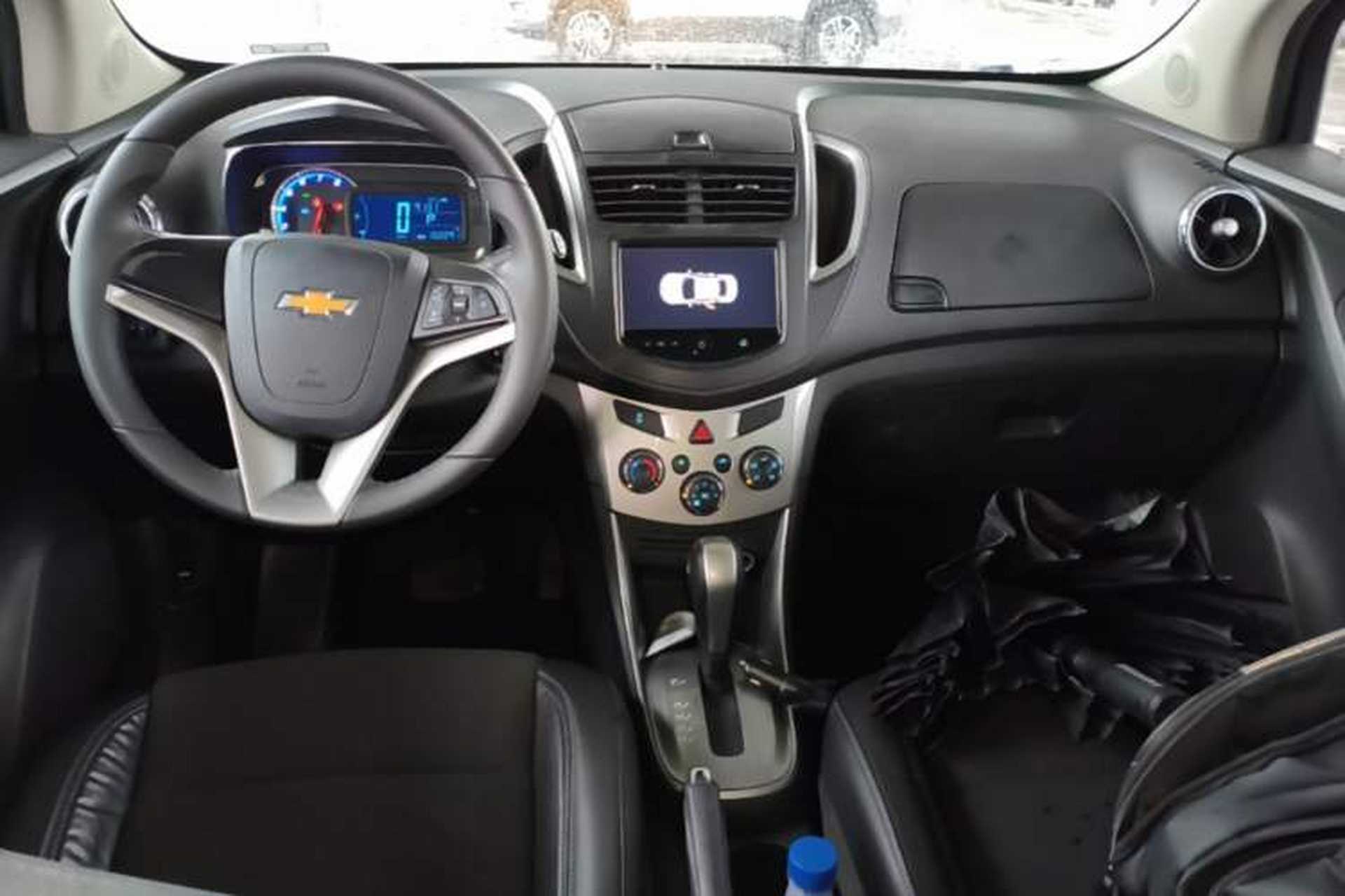 Used Chevrolet Trax 2014 1.4T Automatic Two-Wheel Drive Luxury Model Center Console