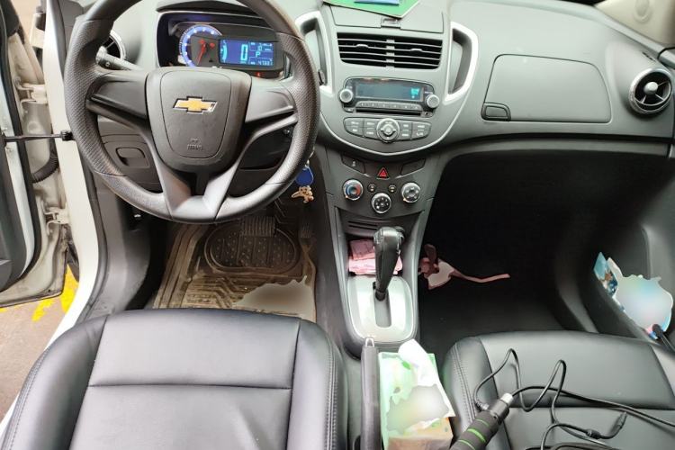 Used Chevrolet Trax 2014 1.4T Automatic Two-Wheel Drive Comfort Version Center Console