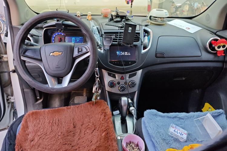 Used Chevrolet Trax 2014 1.4T Automatic All-Wheel Drive Flagship Version Center Console