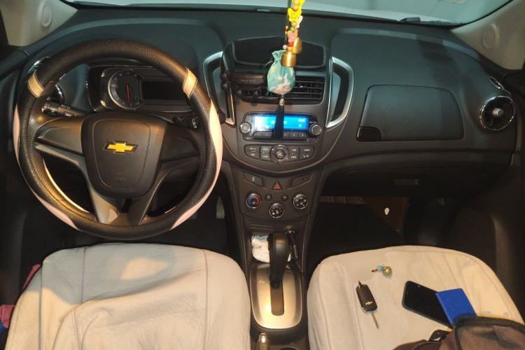 Used Chevrolet Trax 2014 1.4T Automatic Two-Wheel Drive Comfort Version Center Console