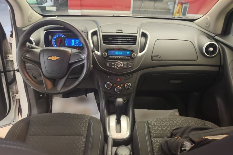 Used Chevrolet Trax 2014 1.4T Automatic Two-Wheel Drive Comfort Version Center Console
