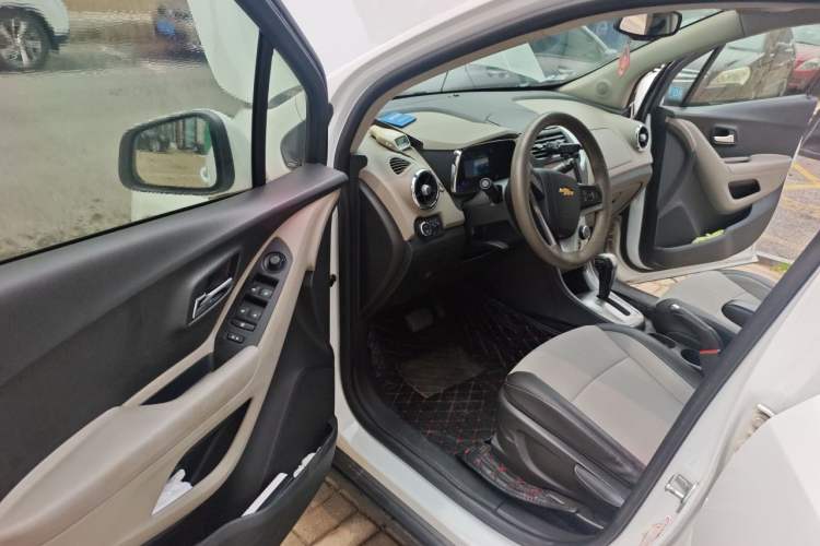 Used Chevrolet Trax 2014 1.4T Automatic Two-Wheel Drive Luxury Model Driver Seat