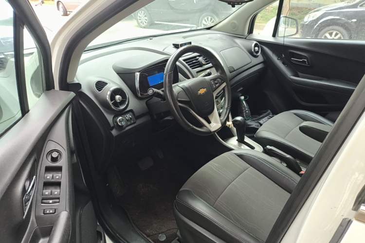 Used Chevrolet Trax 2014 1.4T Automatic Two-Wheel Drive Luxury Model Driver Seat
