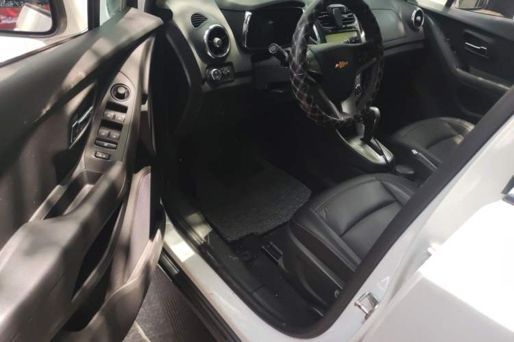 Used Chevrolet Trax 2014 1.4T Automatic All-Wheel Drive Flagship Version Driver Seat