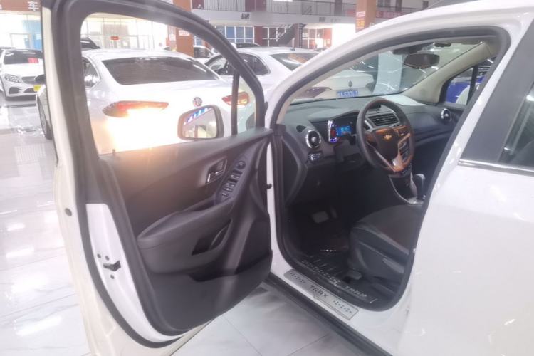 Used Chevrolet Trax 2014 1.4T Automatic Two-Wheel Drive Luxury Model Driver Seat