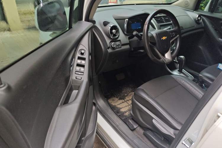 Used Chevrolet Trax 2014 1.4T Automatic Two-Wheel Drive Luxury Model Driver Seat