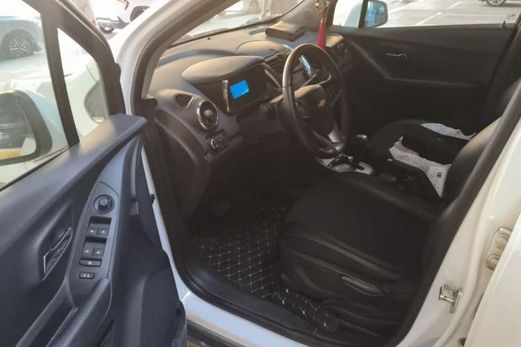 Used Chevrolet Trax 2014 1.4T Automatic Two-Wheel Drive Luxury Model Driver Seat